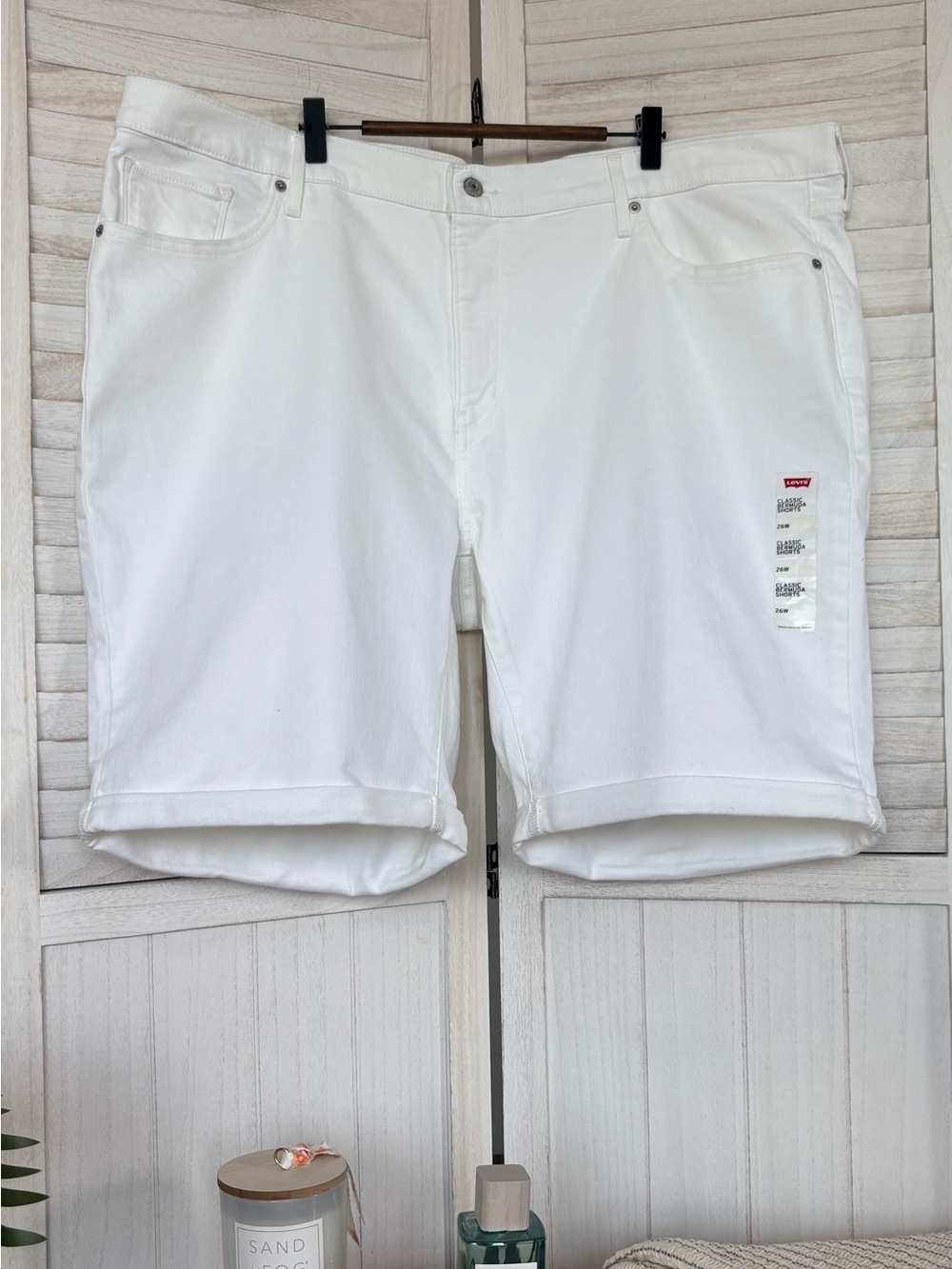 Levi’s White Classic Bermuda Shorts Women’s 26W Mid Rise Stretch Denim Shorts